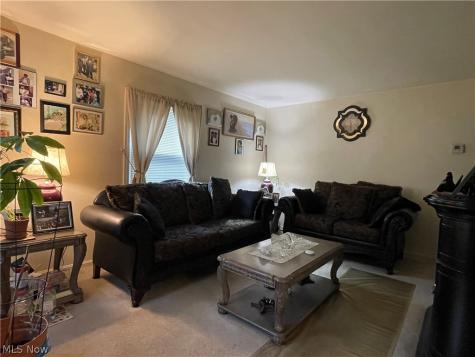 4358 Redding Road Cleveland OH 44109