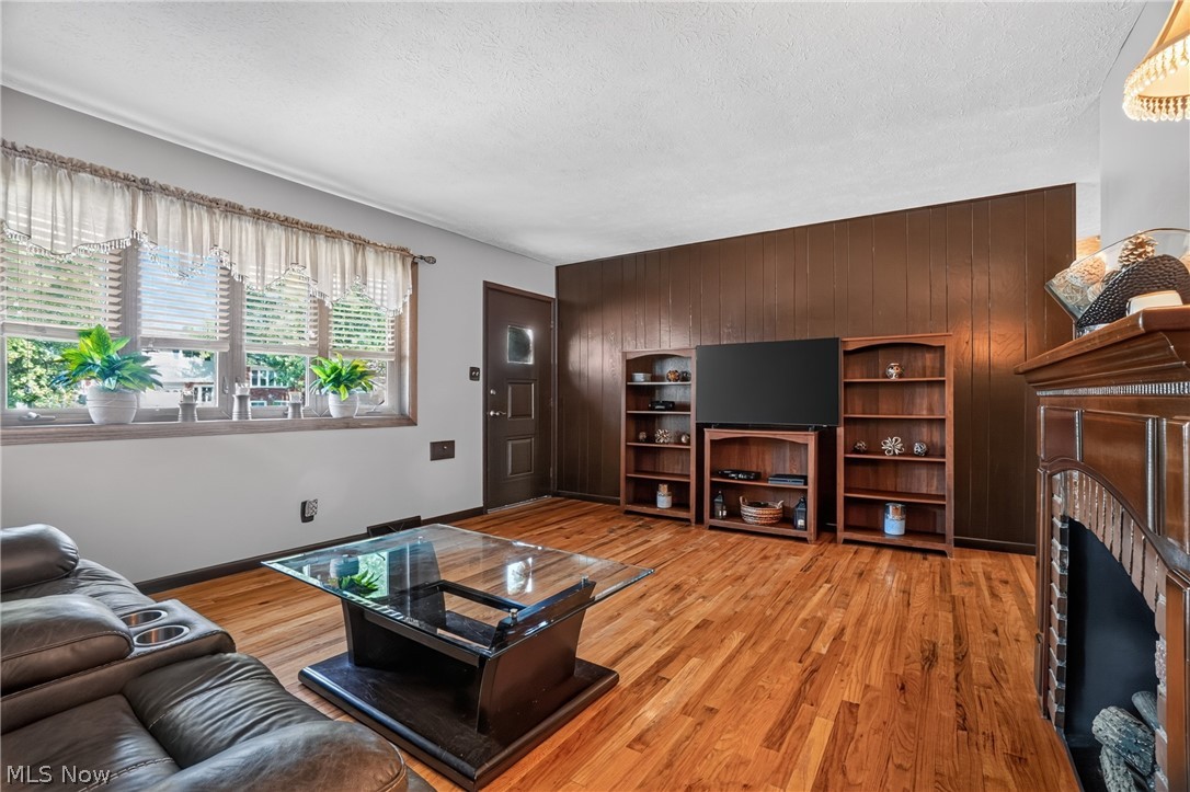 1860 Ridgewick Drive Wickliffe OH 44092