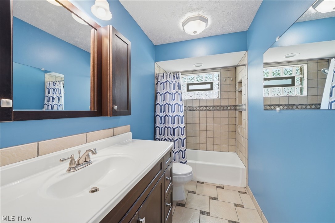359 Alpha Avenue Akron OH 44312