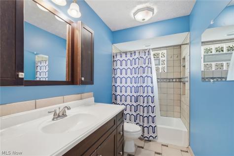 359 Alpha Avenue Akron OH 44312
