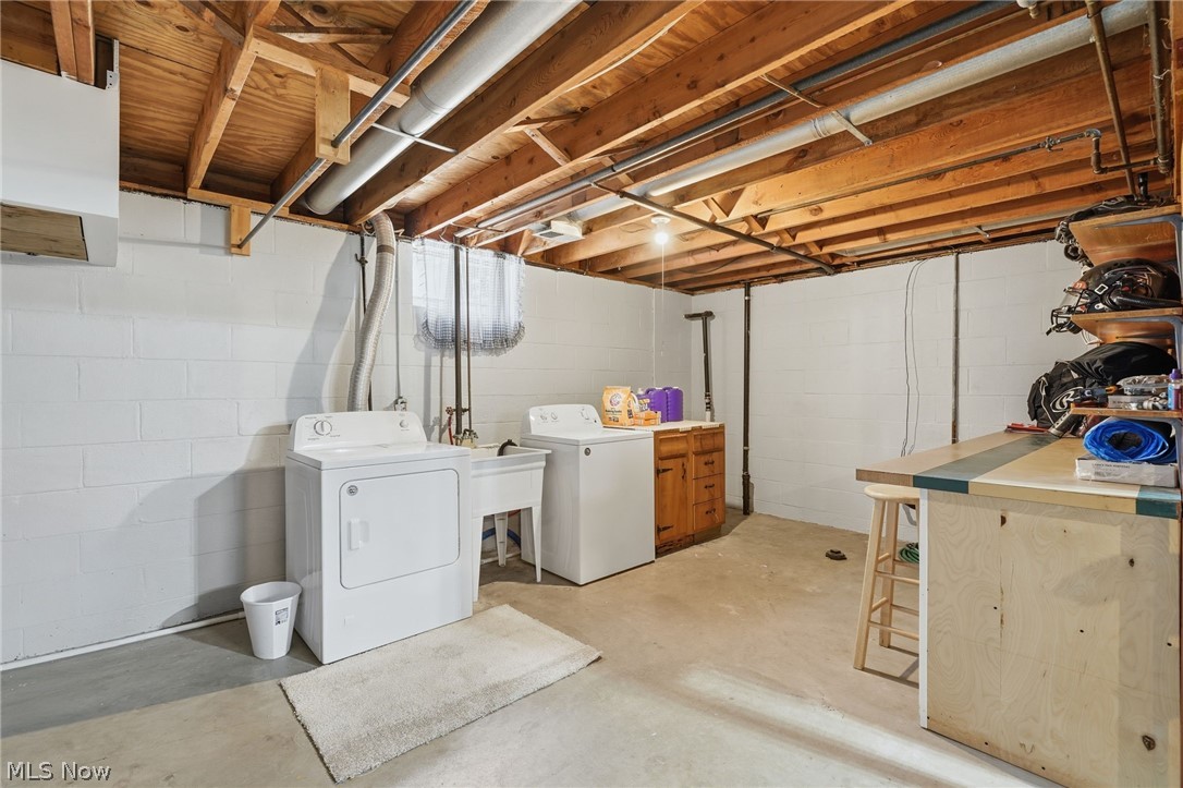 359 Alpha Avenue Akron OH 44312