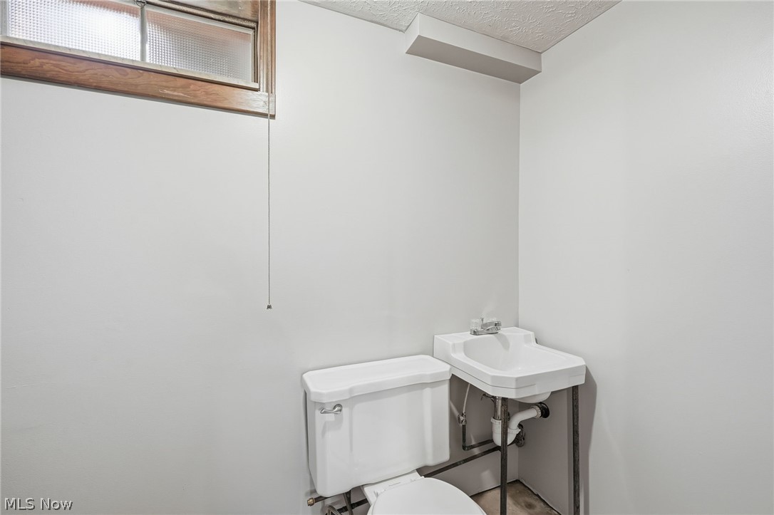 359 Alpha Avenue Akron OH 44312