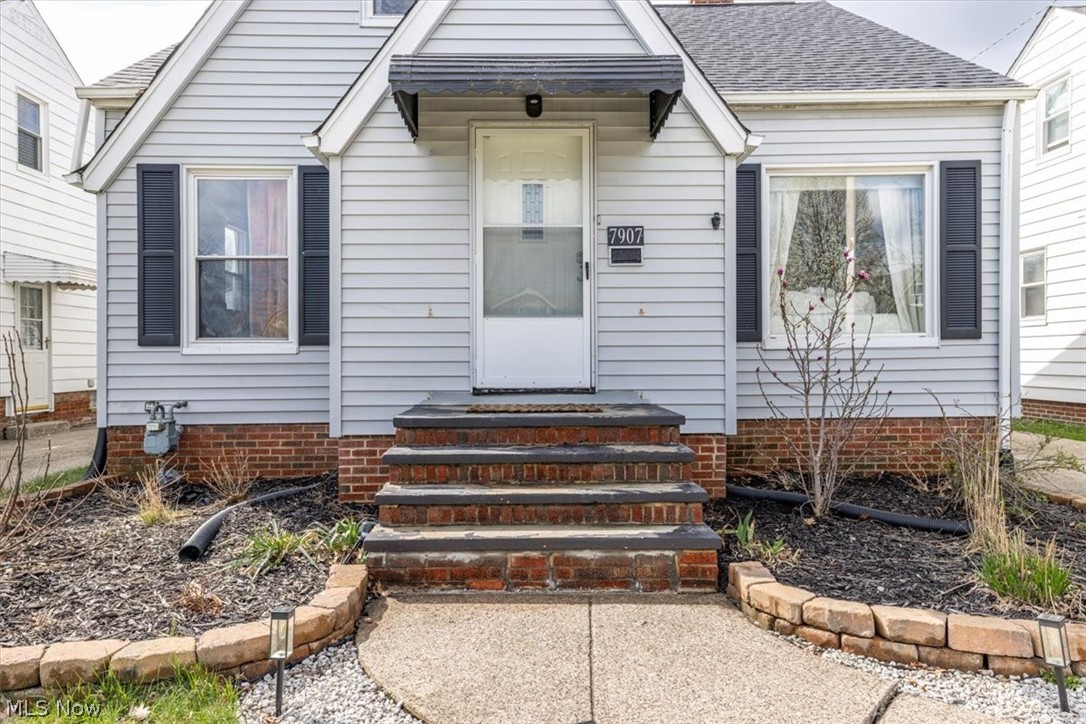 7907 Renwood Drive Parma OH 44129