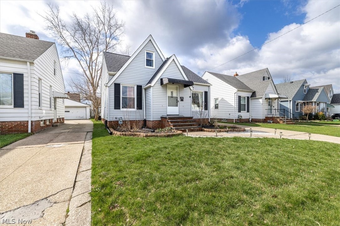 7907 Renwood Drive Parma OH 44129