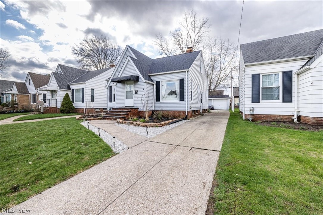 7907 Renwood Drive Parma OH 44129