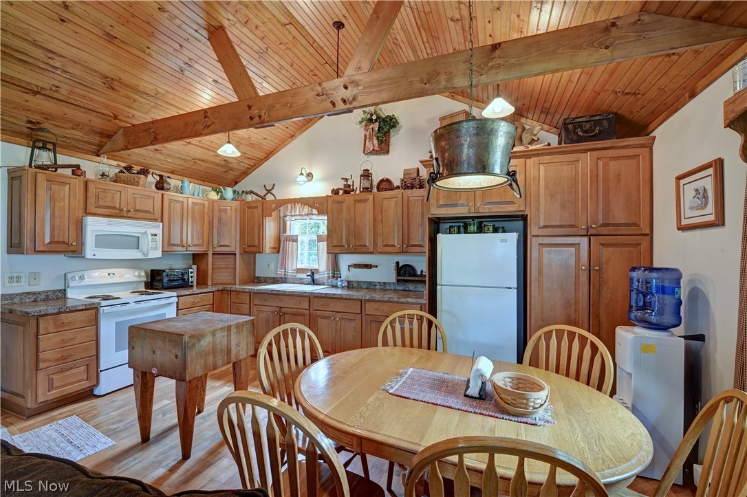 2041 Thrasher Road SW Carrollton OH 44615