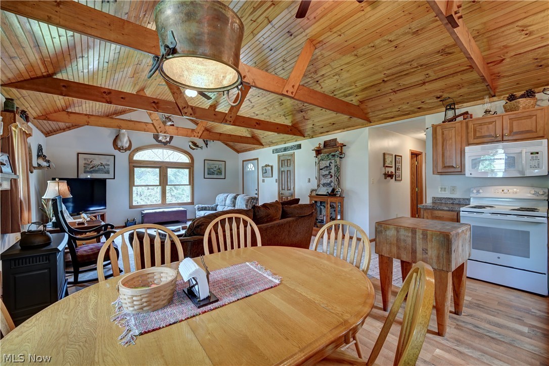 2041 Thrasher Road SW Carrollton OH 44615