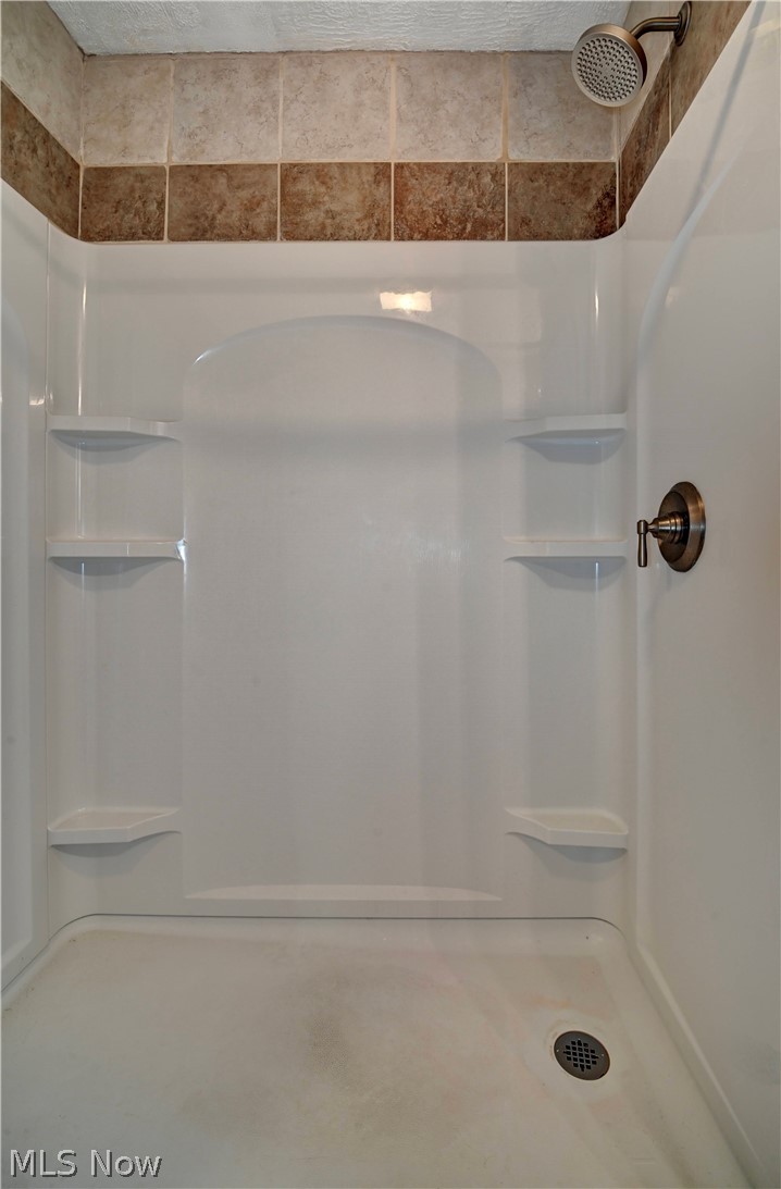 2041 Thrasher Road SW Carrollton OH 44615