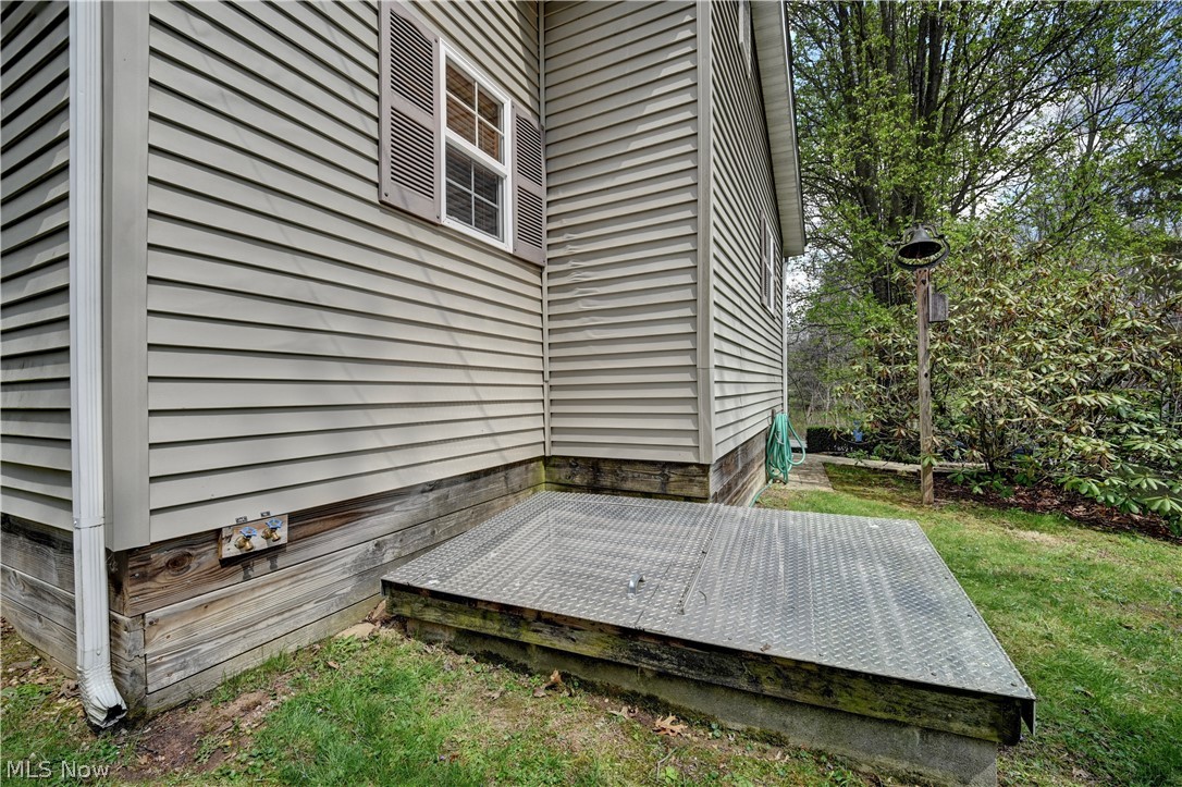 2041 Thrasher Road SW Carrollton OH 44615