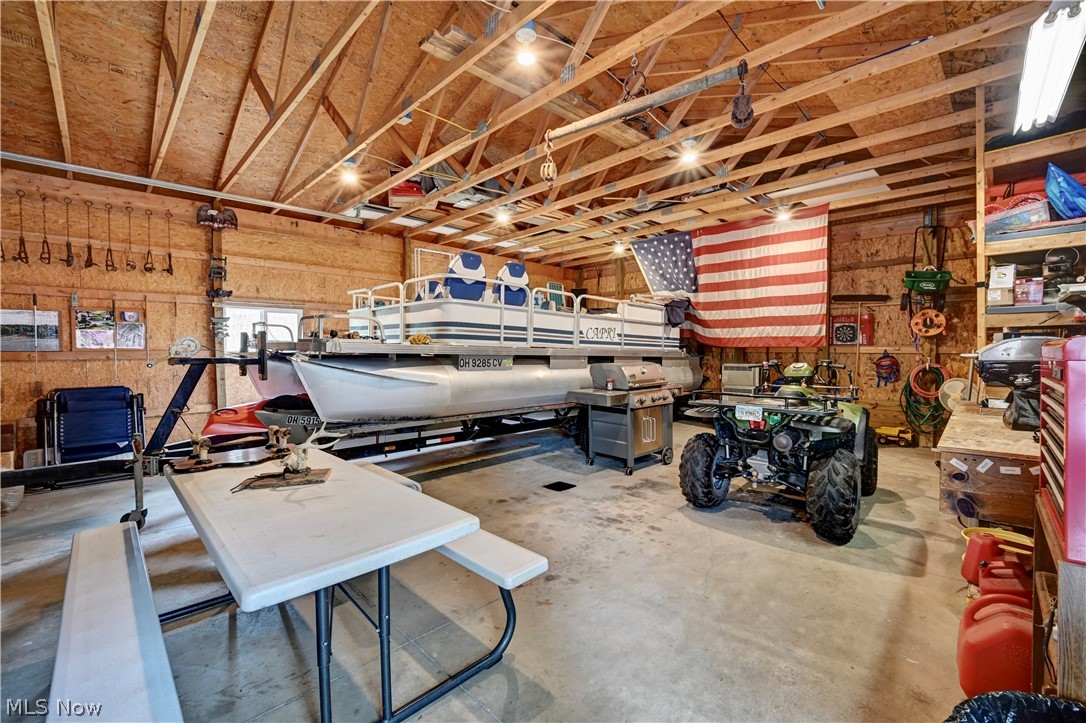 2041 Thrasher Road SW Carrollton OH 44615