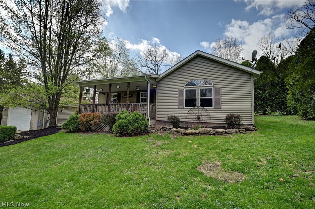 2041 Thrasher Road SW Carrollton OH 44615