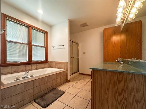 1499 Butterfield Circle Niles OH 44446