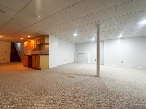 1499 Butterfield Circle Niles OH 44446