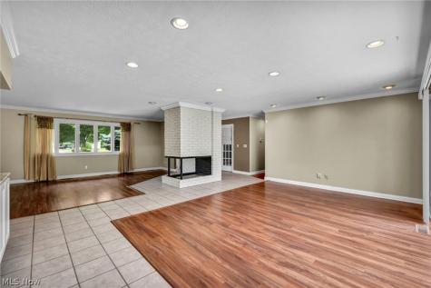 18389 Falling Water Road Strongsville OH 44136