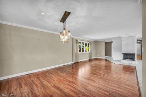 18389 Falling Water Road Strongsville OH 44136