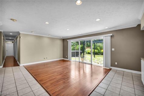18389 Falling Water Road Strongsville OH 44136