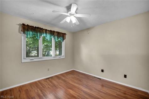 18389 Falling Water Road Strongsville OH 44136