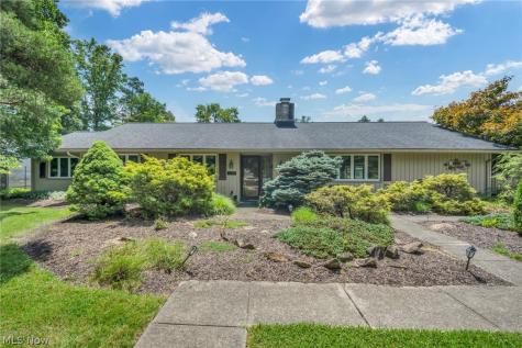 18389 Falling Water Road Strongsville OH 44136