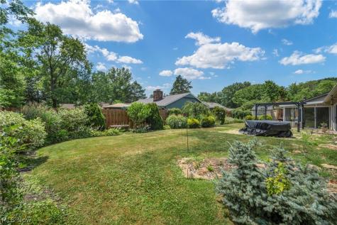 18389 Falling Water Road Strongsville OH 44136