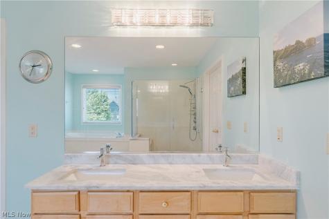 5163 Bayside Lake Boulevard Stow OH 44224