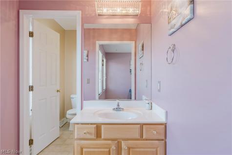 5163 Bayside Lake Boulevard Stow OH 44224