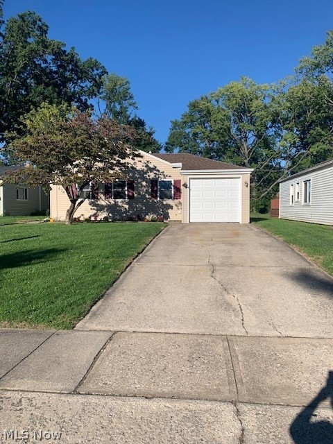 674 Bell Avenue Elyria OH 44035