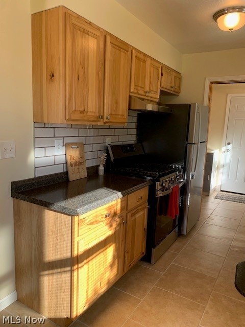 674 Bell Avenue Elyria OH 44035