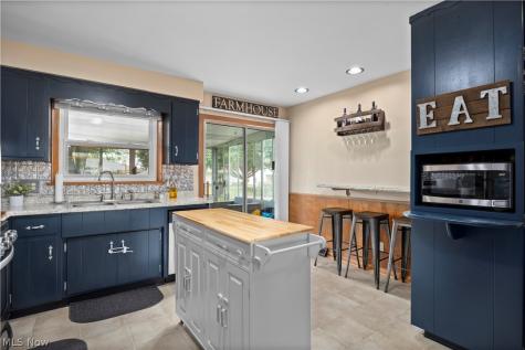 310 N Woodhill Drive Amherst OH 44001