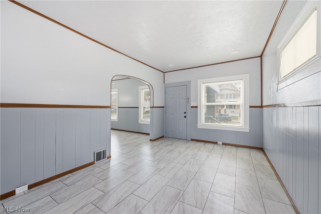 3437 W 95th Street Cleveland OH 44102
