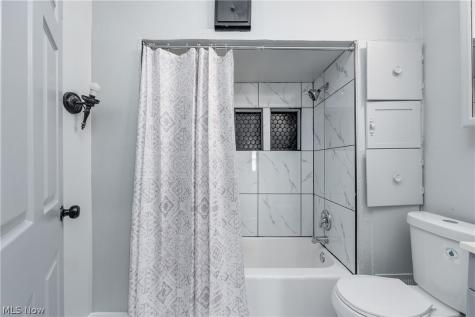 3437 W 95th Street Cleveland OH 44102