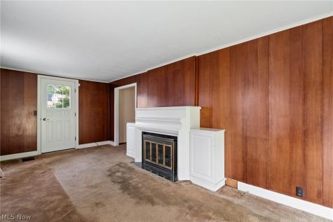 608 Applegrove Street NW North Canton OH 44720