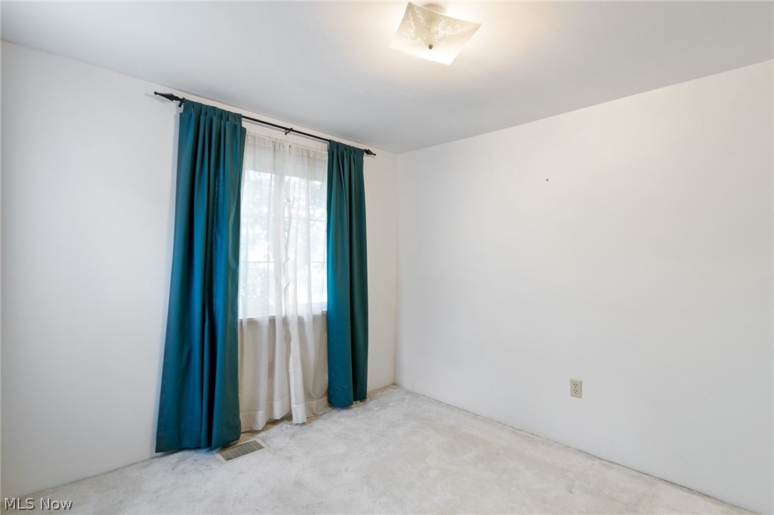 608 Applegrove Street NW North Canton OH 44720