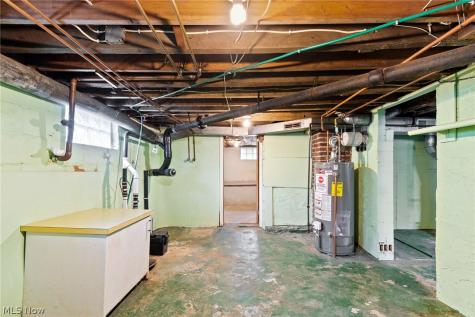 608 Applegrove Street NW North Canton OH 44720