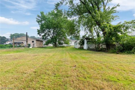 608 Applegrove Street NW North Canton OH 44720