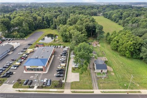 608 Applegrove Street NW North Canton OH 44720