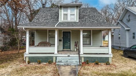 207 Kenwood Street Marietta OH 45750