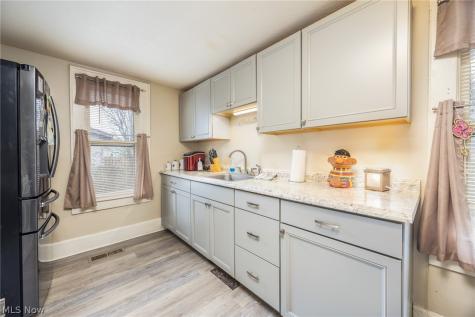 207 Kenwood Street Marietta OH 45750