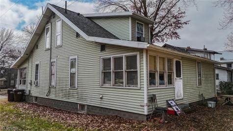 207 Kenwood Street Marietta OH 45750