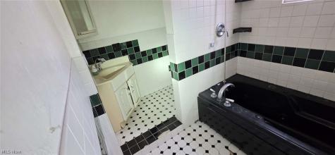 1811 S Green Road South Euclid OH 44121