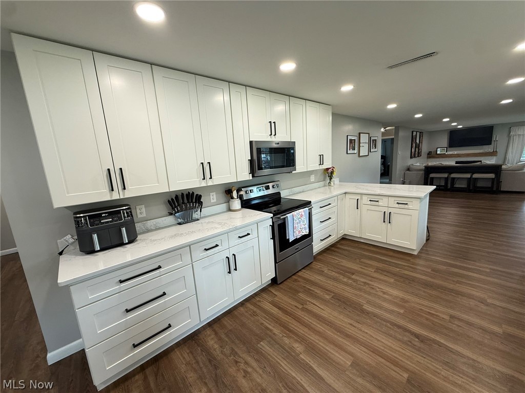837 Oak Street NW New Philadelphia OH 44663