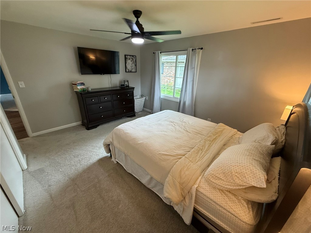 837 Oak Street NW New Philadelphia OH 44663