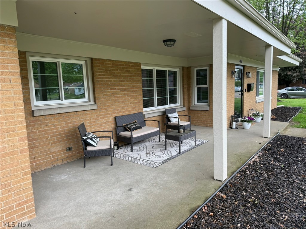 837 Oak Street NW New Philadelphia OH 44663
