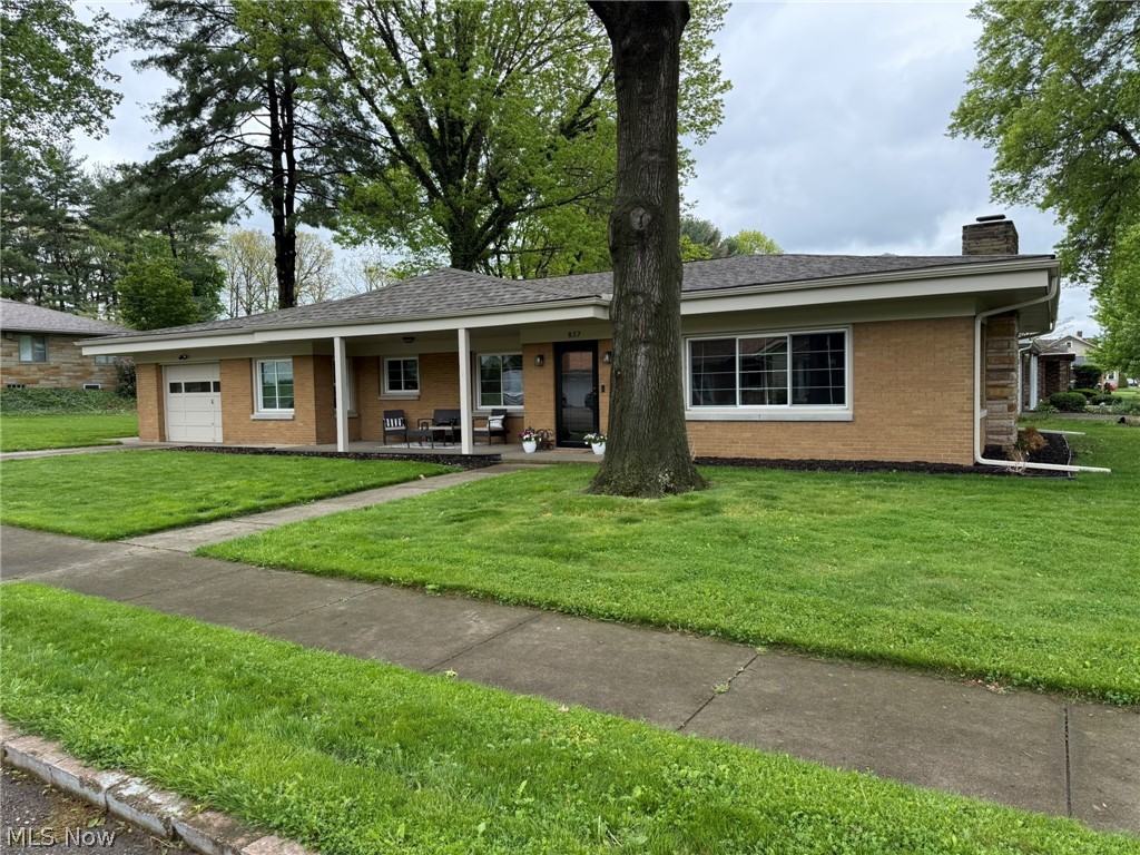 837 Oak Street NW New Philadelphia OH 44663