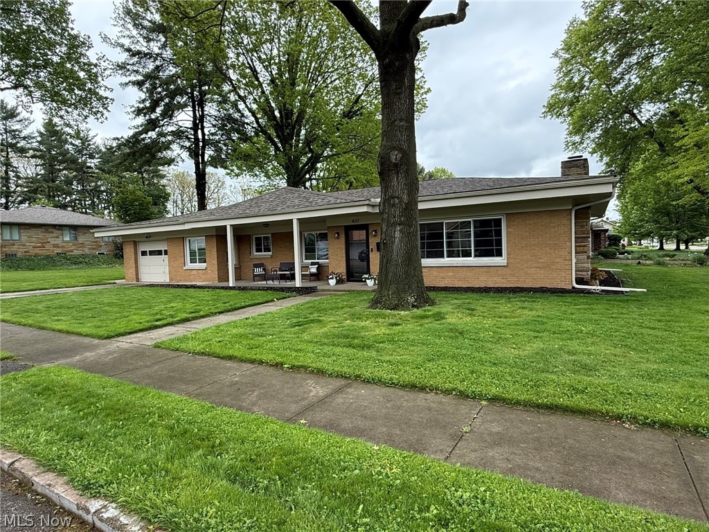 837 Oak Street NW New Philadelphia OH 44663