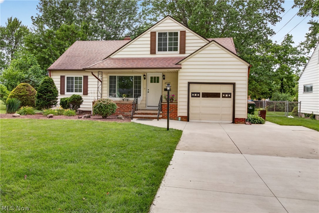 4740 Silverdale Road North Olmsted OH 44070