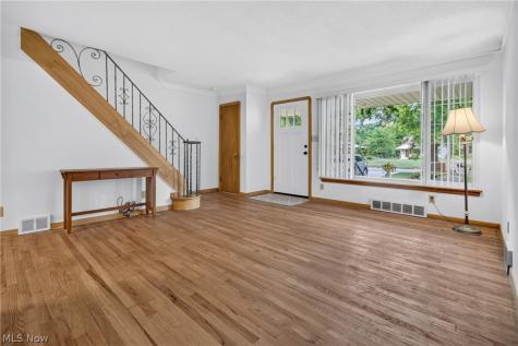 4740 Silverdale Road North Olmsted OH 44070