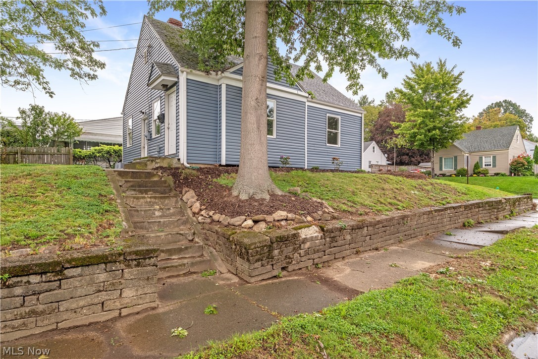 137 E Rosewood Avenue Akron OH 44301