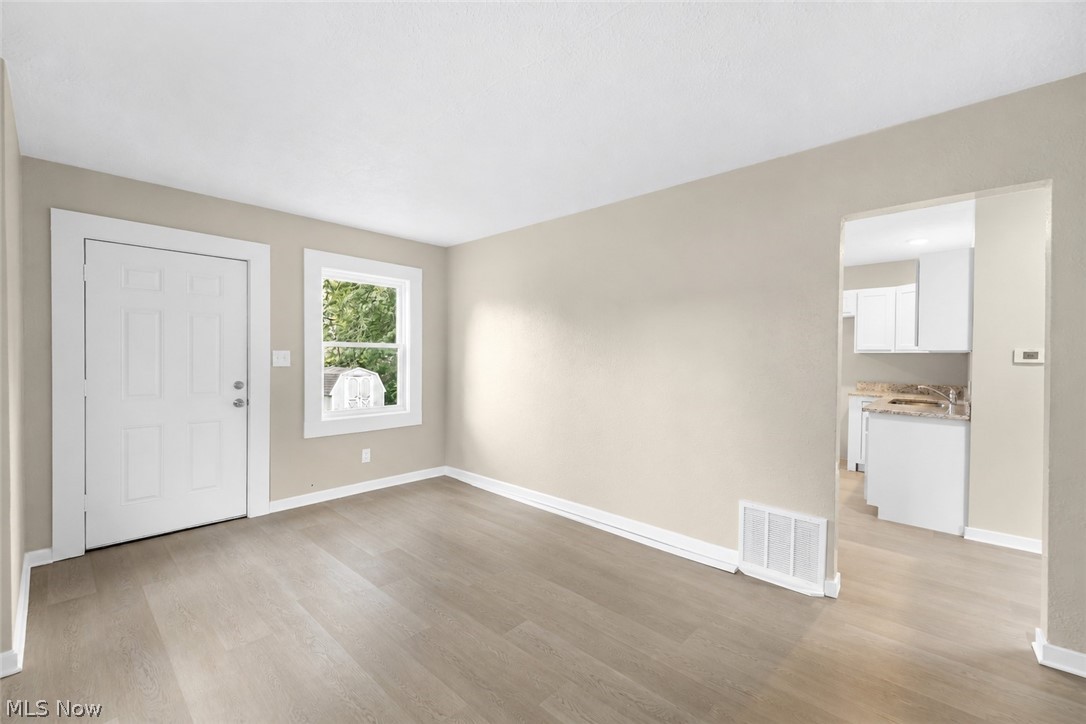 137 E Rosewood Avenue Akron OH 44301
