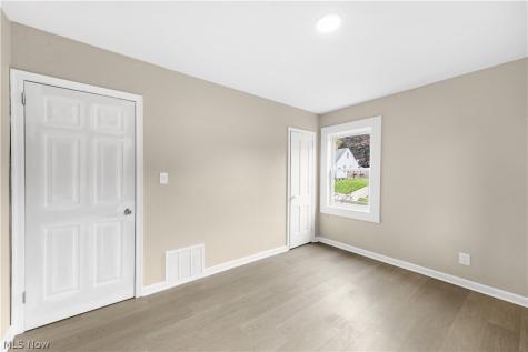 137 E Rosewood Avenue Akron OH 44301