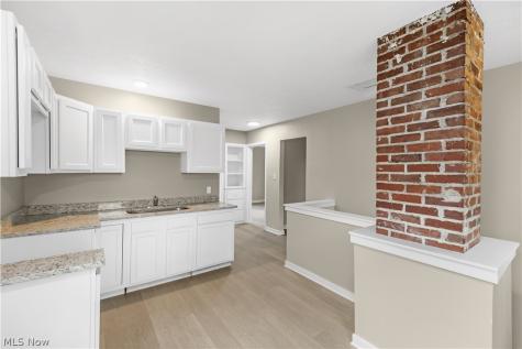 137 E Rosewood Avenue Akron OH 44301